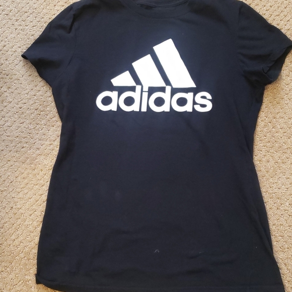 Adidas set of running shorts and tshirt. - Picture 2 of 6